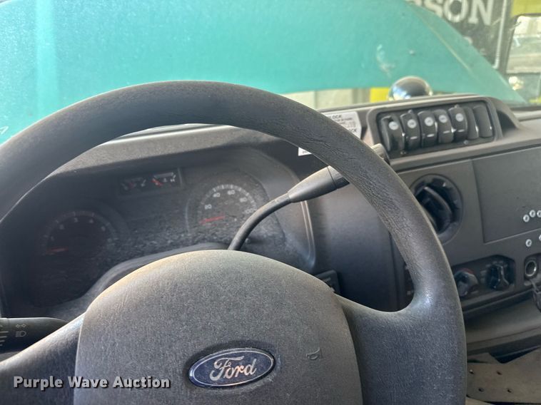 image for item EO0746 2016 Eldorado Aerotech E450 shuttle bus