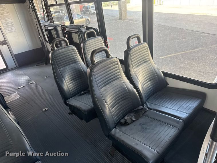 image for item EO0746 2016 Eldorado Aerotech E450 shuttle bus