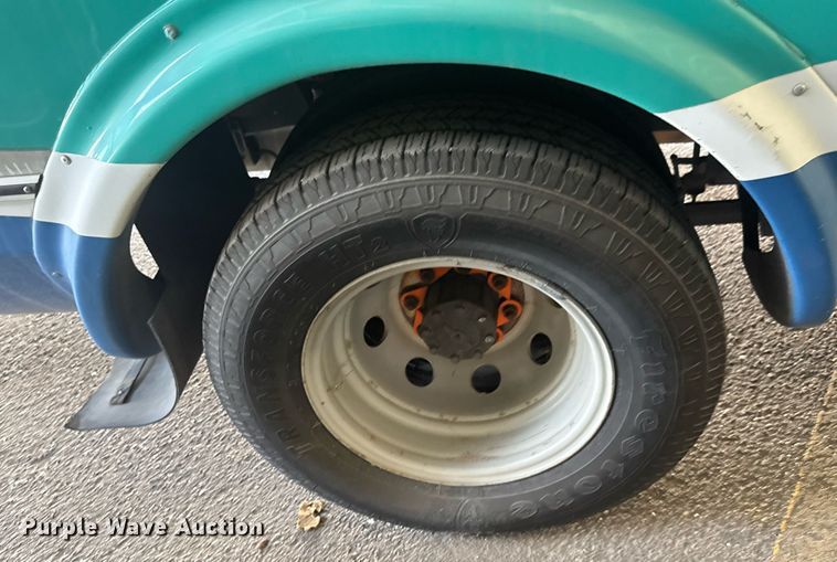 image for item EO0746 2016 Eldorado Aerotech E450 shuttle bus