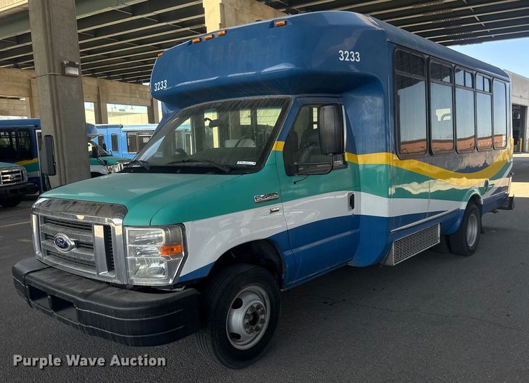 image for item EO0747 2016 Eldorado Aerotech E450 shuttle bus