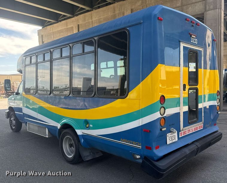 image for item EO0747 2016 Eldorado Aerotech E450 shuttle bus