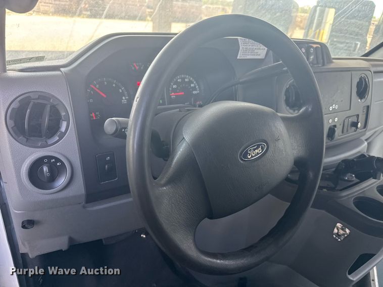 image for item EO0747 2016 Eldorado Aerotech E450 shuttle bus