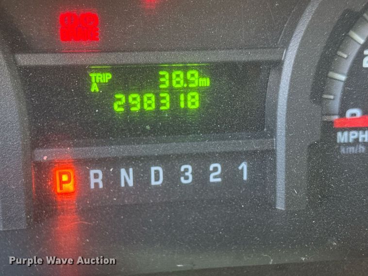 image for item EO0747 2016 Eldorado Aerotech E450 shuttle bus