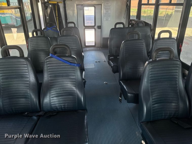 image for item EO0747 2016 Eldorado Aerotech E450 shuttle bus