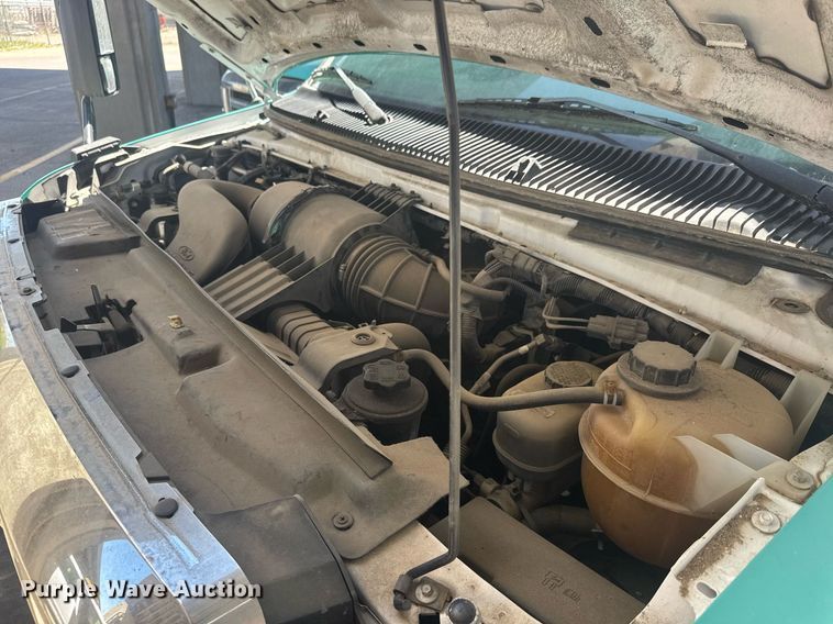 image for item EO0747 2016 Eldorado Aerotech E450 shuttle bus