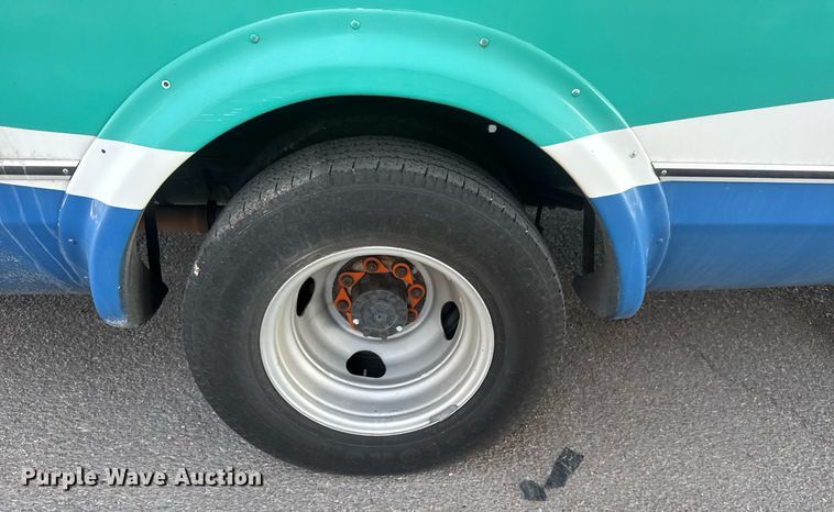 image for item EO0747 2016 Eldorado Aerotech E450 shuttle bus