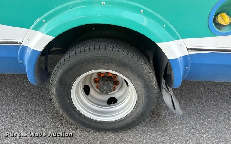 image for item EO0747 2016 Eldorado Aerotech E450 shuttle bus