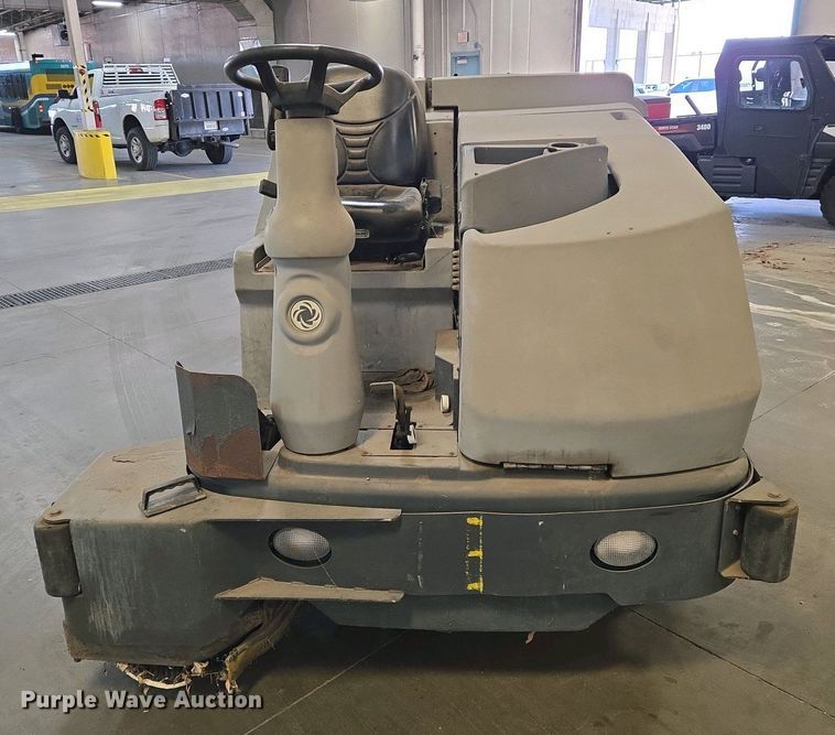 image for item EO0750 Condor  XL floor scrubber 