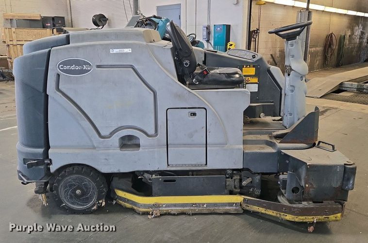 image for item EO0750 Condor  XL floor scrubber 