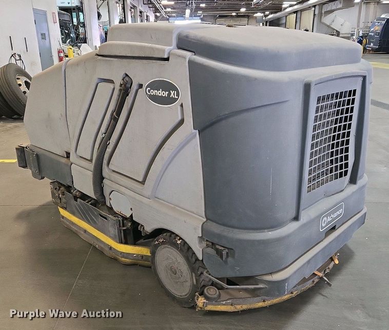 image for item EO0750 Condor  XL floor scrubber 