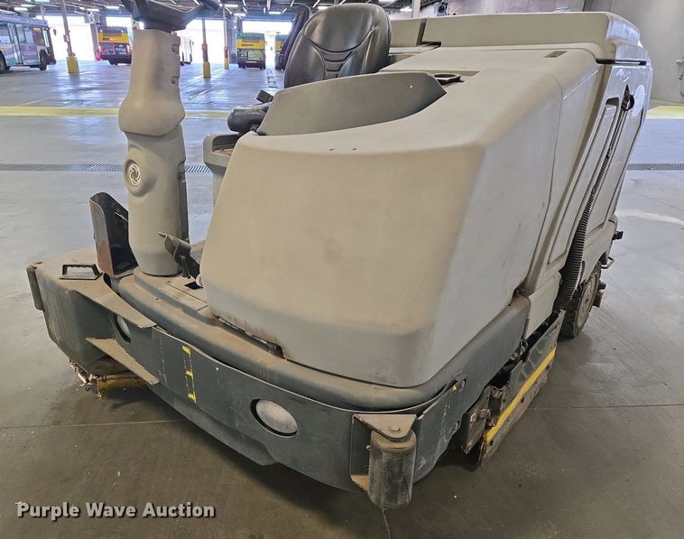 image for item EO0750 Condor  XL floor scrubber 