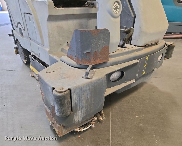 image for item EO0750 Condor  XL floor scrubber 