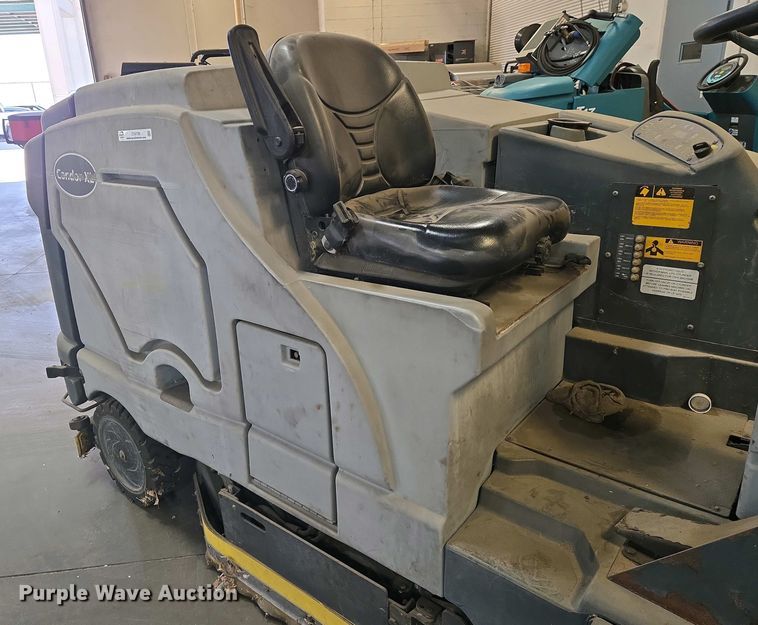 image for item EO0750 Condor  XL floor scrubber 