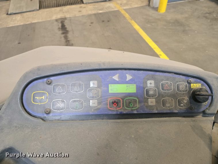 image for item EO0750 Condor  XL floor scrubber 