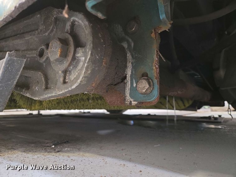 image for item EO0752 Tenant 7400 floor scrubber