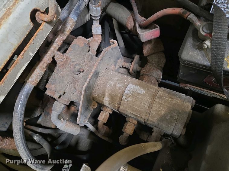 image for item EO0752 Tenant 7400 floor scrubber