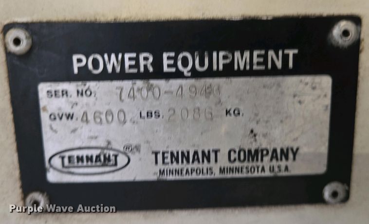 image for item EO0752 Tenant 7400 floor scrubber