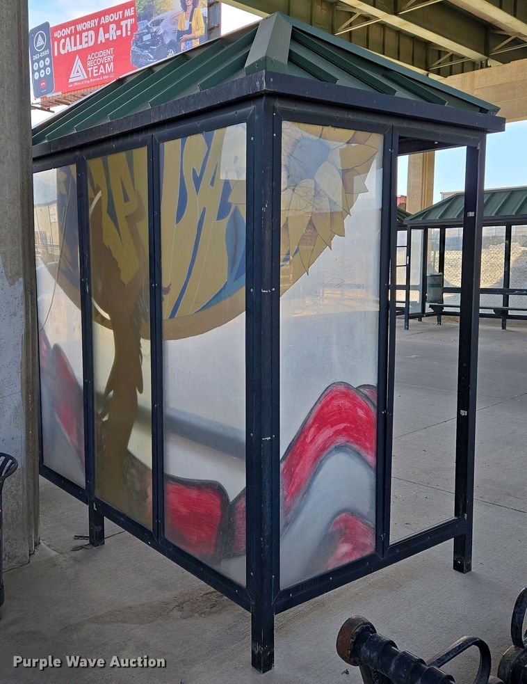 image for item EO0754 Bus stop shelter