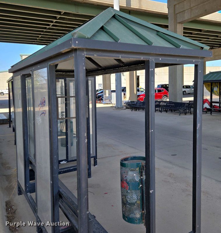 image for item EO0755 Bus stop shelter