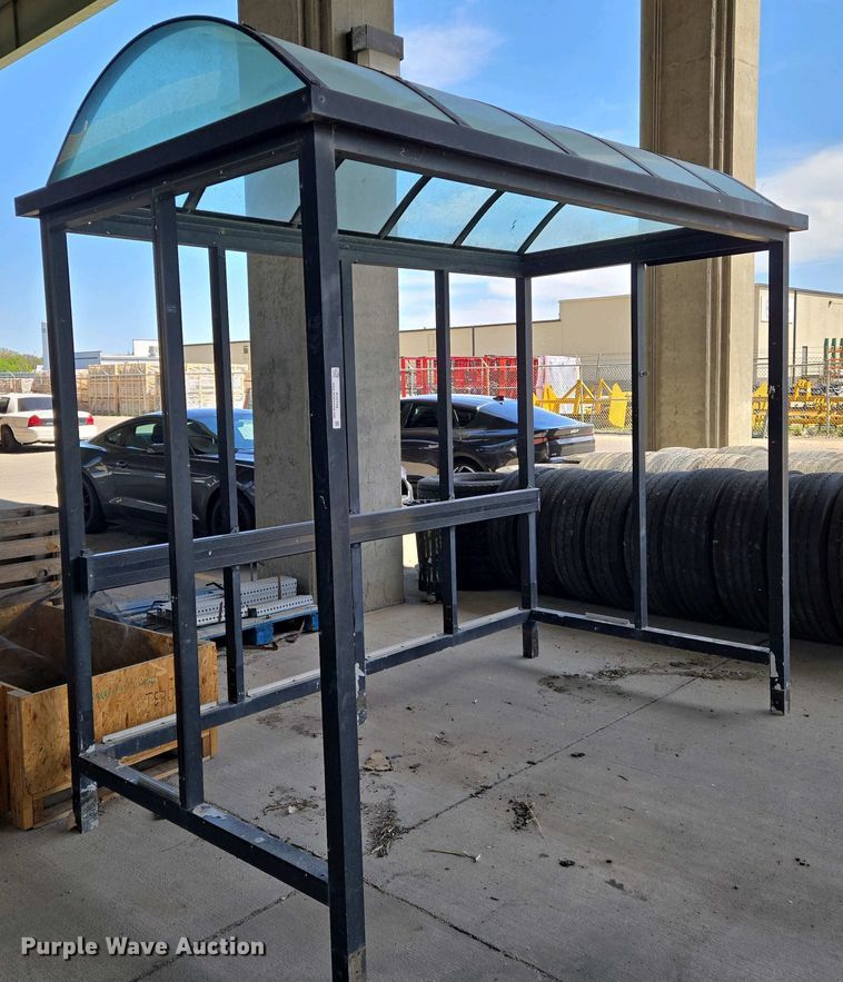 image for item EO0758 Bus stop shelter