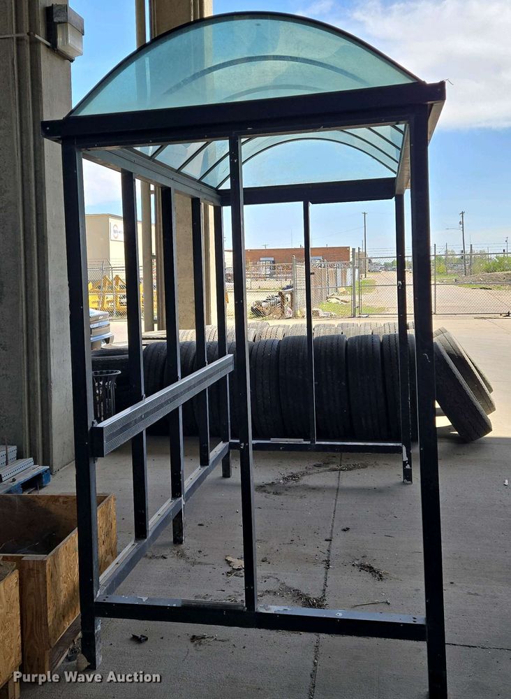 image for item EO0758 Bus stop shelter