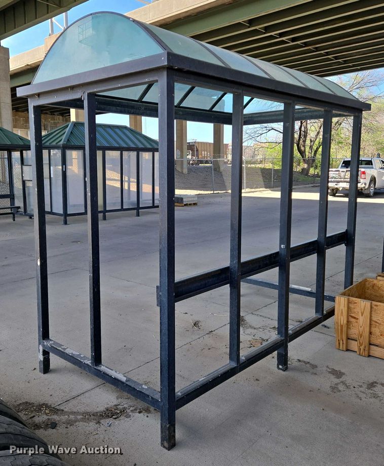image for item EO0758 Bus stop shelter