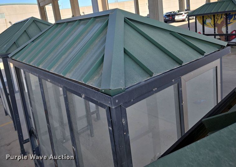 image for item EO0759 Bus stop shelter