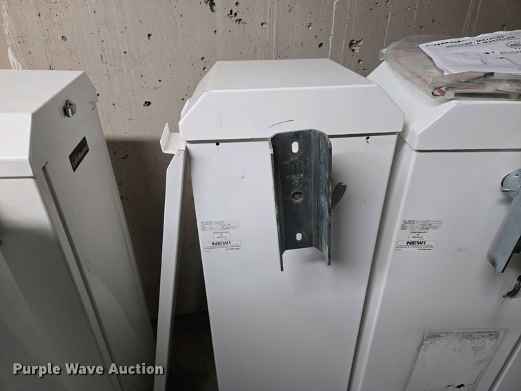 image for item EO0760 (5) Liftmaster MAT-DC-BB3 barrier gates