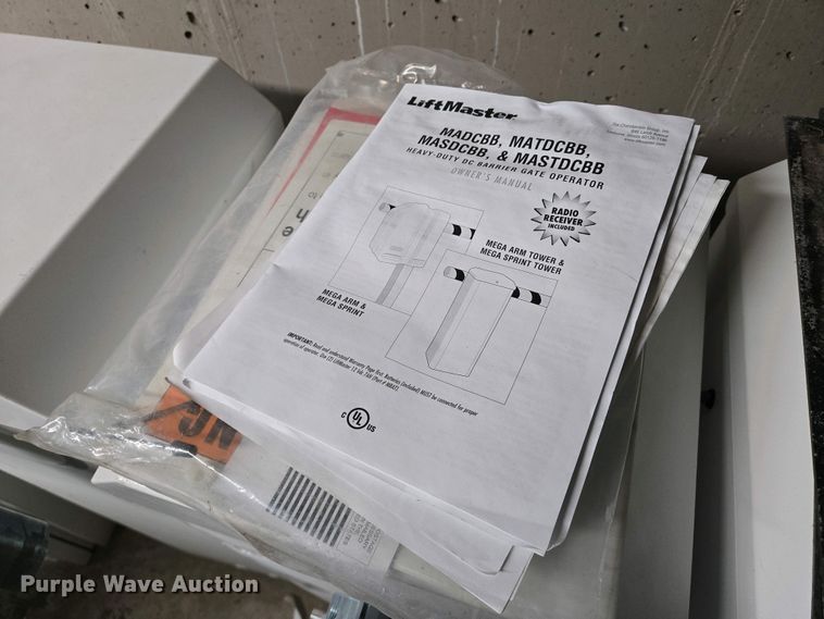 image for item EO0760 (5) Liftmaster MAT-DC-BB3 barrier gates