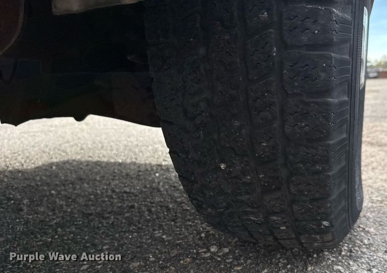 image for item EQ1311 2005 Chevrolet Express 3500 van