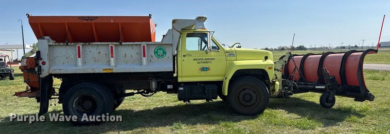 image for item EQ1313 1994 Ford F700 dump truck