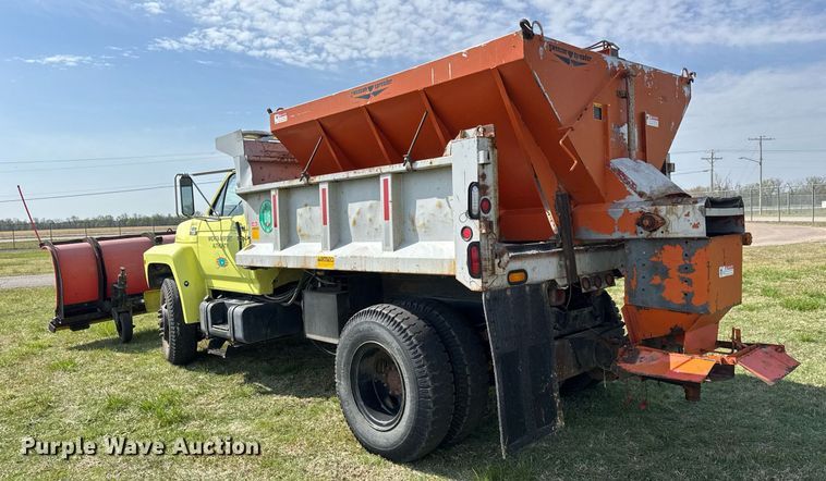 image for item EQ1313 1994 Ford F700 dump truck