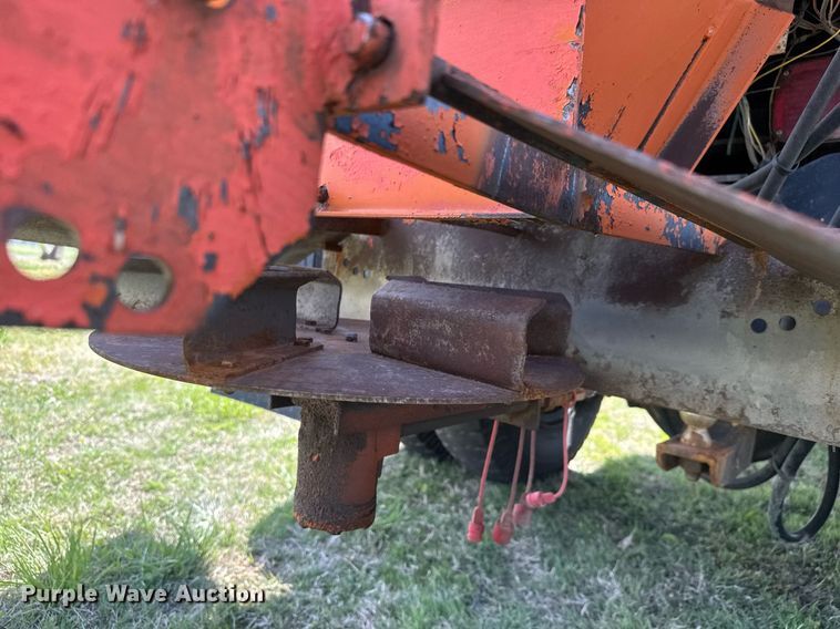 image for item EQ1313 1994 Ford F700 dump truck