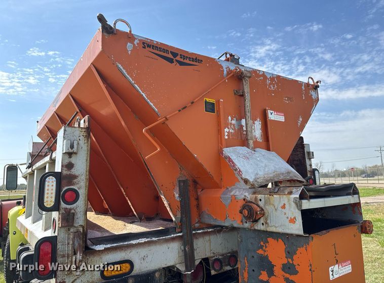 image for item EQ1313 1994 Ford F700 dump truck