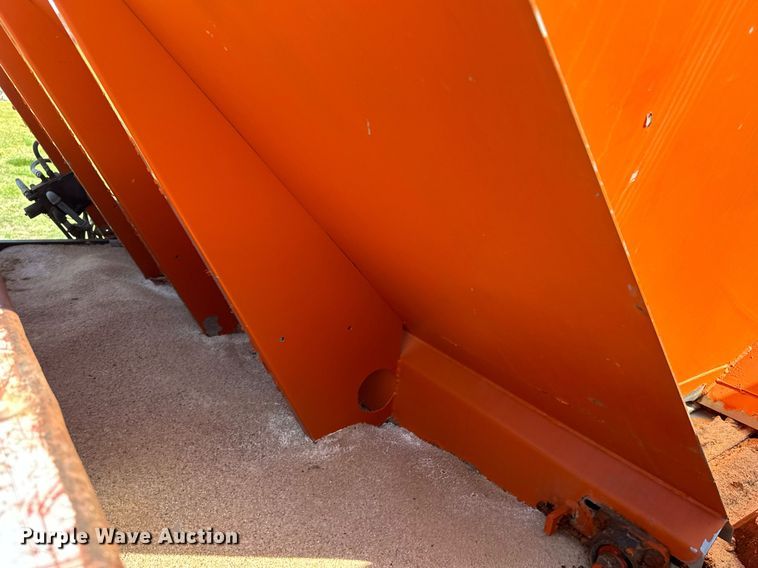 image for item EQ1313 1994 Ford F700 dump truck