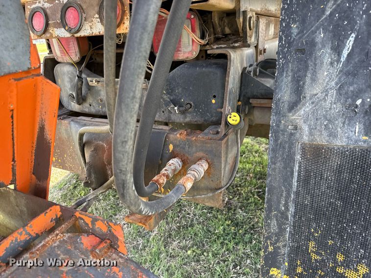 image for item EQ1313 1994 Ford F700 dump truck