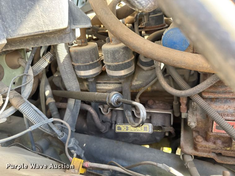 image for item EQ1313 1994 Ford F700 dump truck