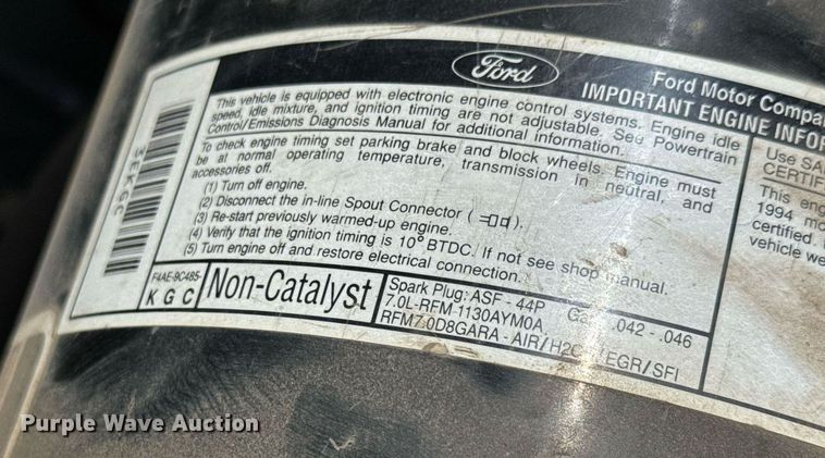 image for item EQ1313 1994 Ford F700 dump truck