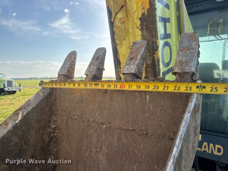 image for item EQ1314 2001 New Holland LB75B backhoe