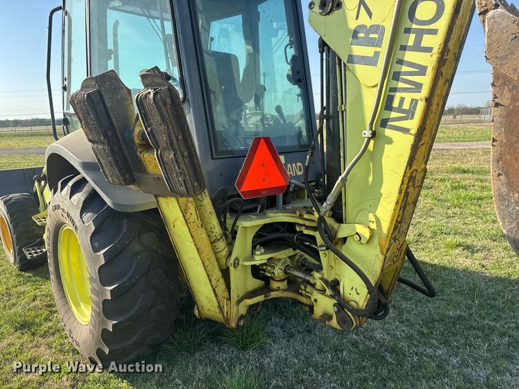 image for item EQ1314 2001 New Holland LB75B backhoe