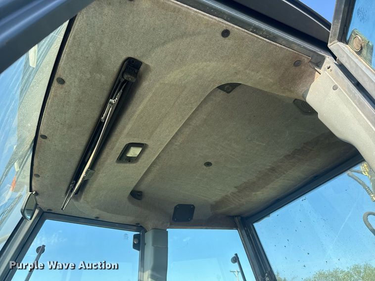 image for item EQ1314 2001 New Holland LB75B backhoe