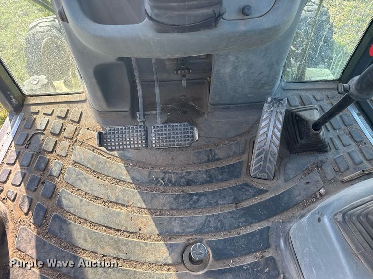 image for item EQ1314 2001 New Holland LB75B backhoe