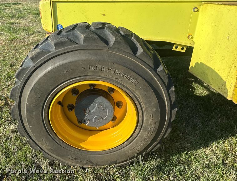 image for item EQ1314 2001 New Holland LB75B backhoe