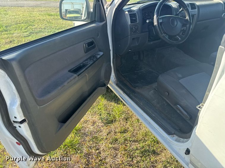 image for item EQ1315 2006 Chevrolet Colorado Crew Cab pickup truck