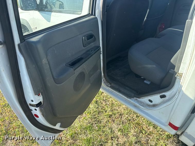 image for item EQ1315 2006 Chevrolet Colorado Crew Cab pickup truck