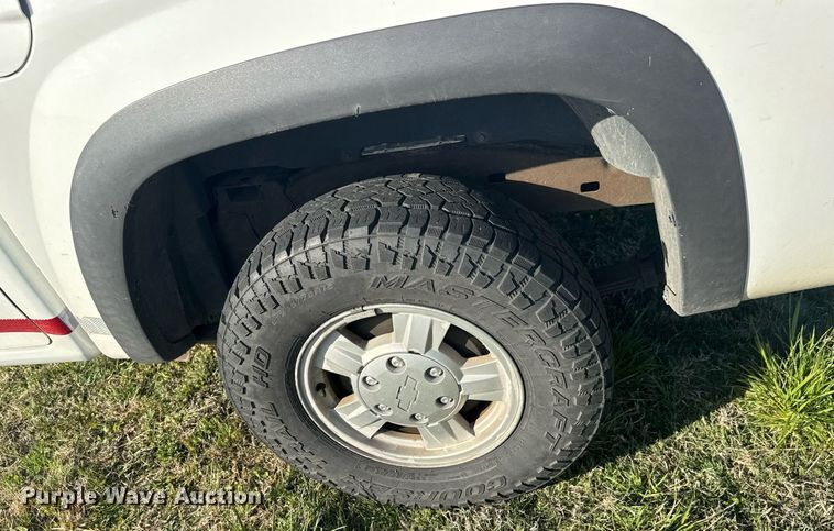 image for item EQ1315 2006 Chevrolet Colorado Crew Cab pickup truck