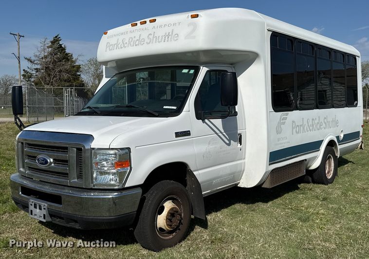 image for item EQ1316 2016 Eldorado Aerotech E450 shuttle bus