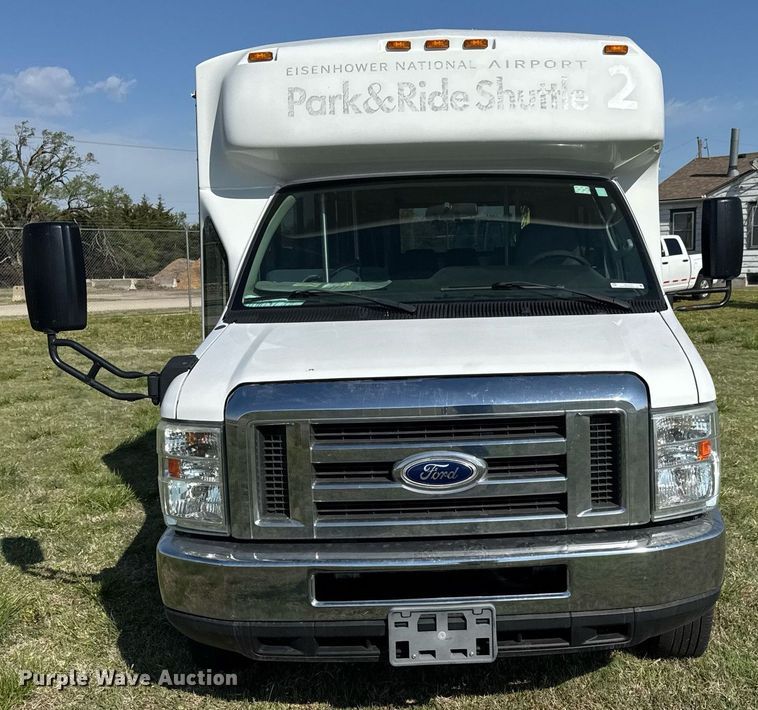 image for item EQ1316 2016 Eldorado Aerotech E450 shuttle bus