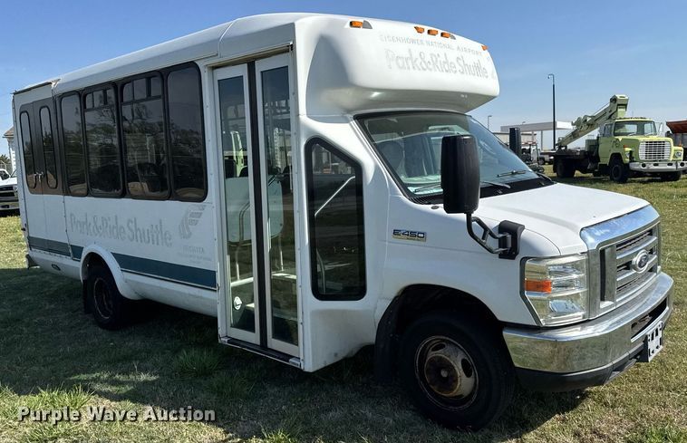 image for item EQ1316 2016 Eldorado Aerotech E450 shuttle bus