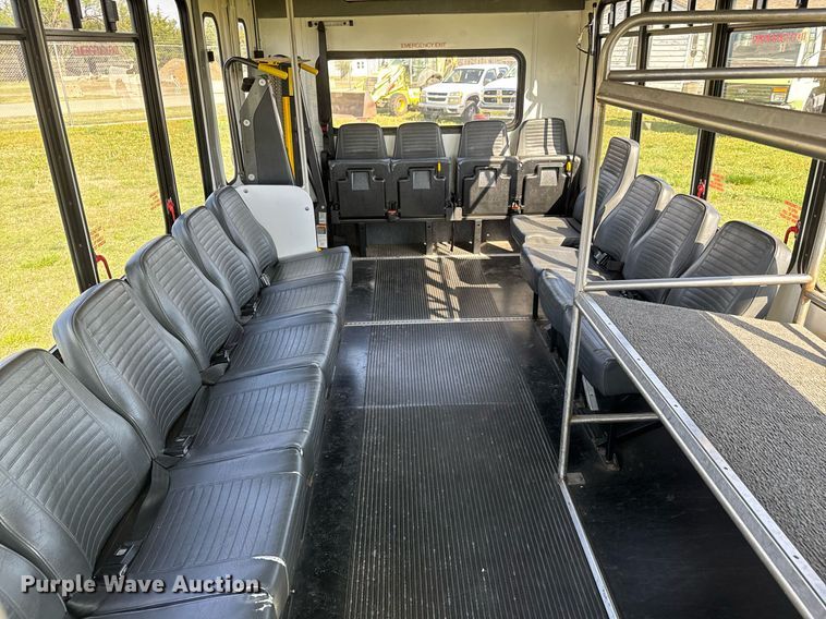 image for item EQ1316 2016 Eldorado Aerotech E450 shuttle bus